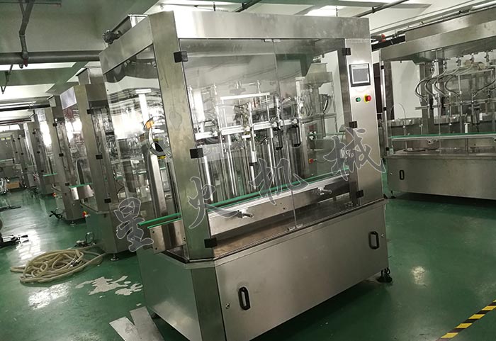 柴油尾氣凈化液灌裝機-全自動柴油尾氣凈化液灌裝機