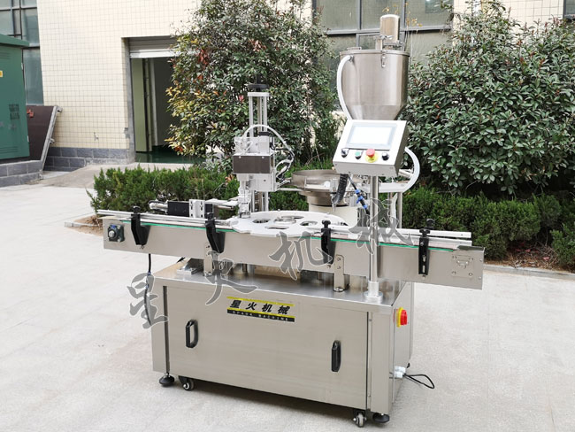 成都膏體灌裝旋蓋一體機(jī)實(shí)拍